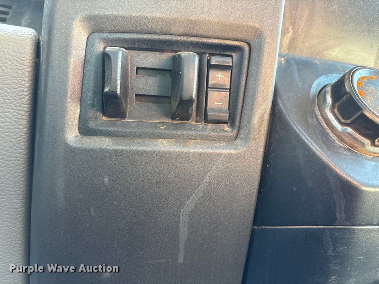 image for item NK9105 2019 Ford F350 Super Duty flatbed pickup truck