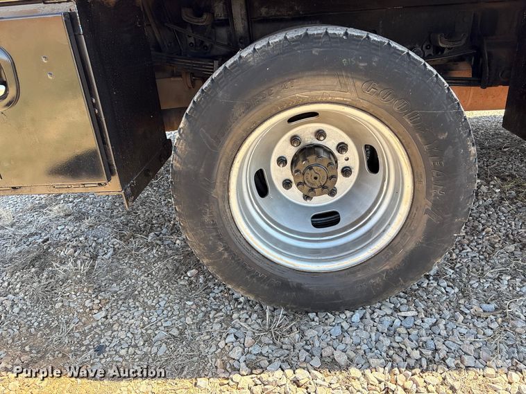 image for item NK9105 2019 Ford F350 Super Duty flatbed pickup truck