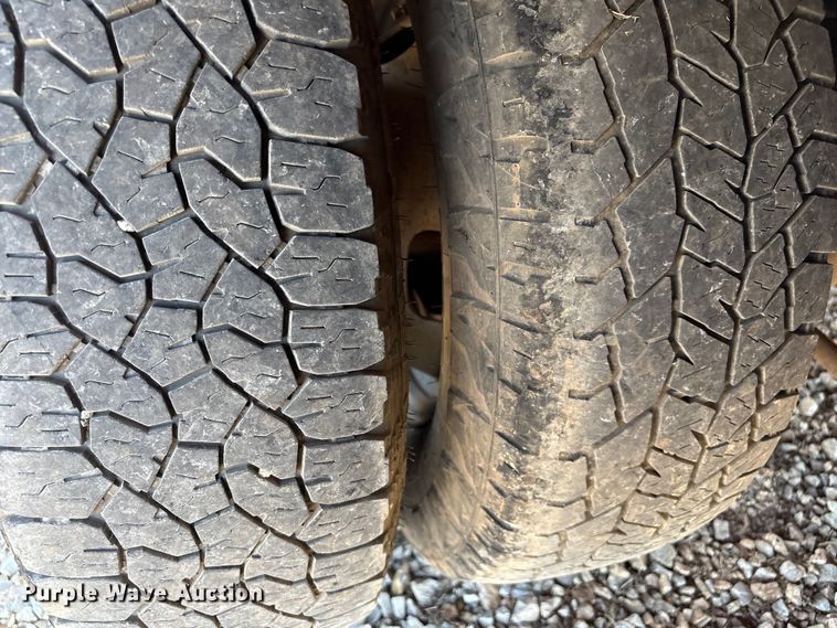 image for item NK9105 2019 Ford F350 Super Duty flatbed pickup truck