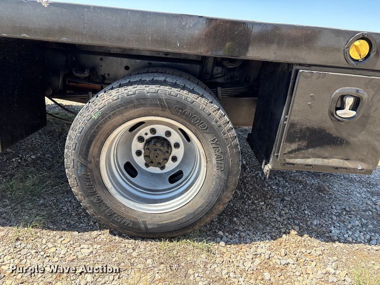 image for item NK9105 2019 Ford F350 Super Duty flatbed pickup truck