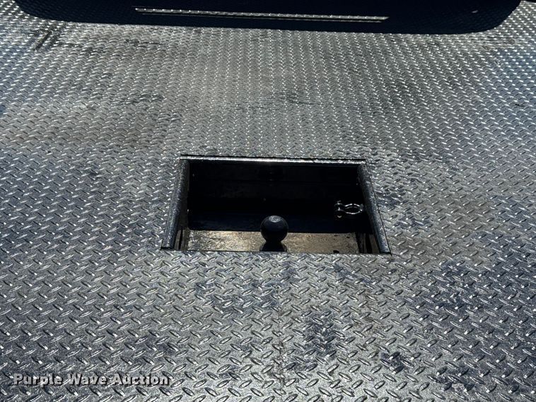 image for item NK9106 2016 Ford F350 Super Duty flatbed truck