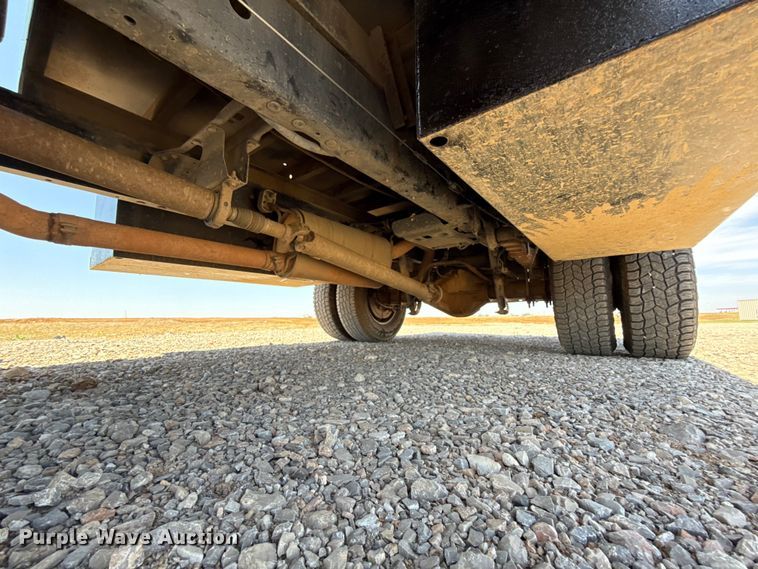 image for item NK9106 2016 Ford F350 Super Duty flatbed truck