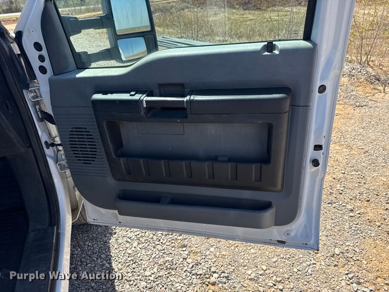 image for item NK9106 2016 Ford F350 Super Duty flatbed truck