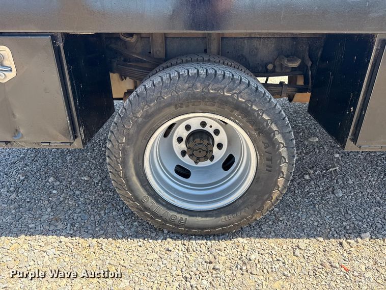 image for item NK9106 2016 Ford F350 Super Duty flatbed truck