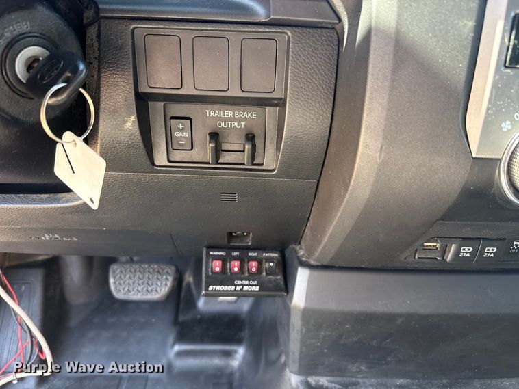 image for item NK9145 2021 Toyota Tundra Crew Cab pickup truck