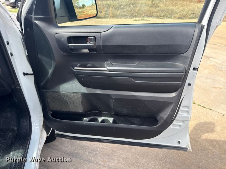 image for item NK9146 2020 Toyota Tundra Crew Cab pickup truck