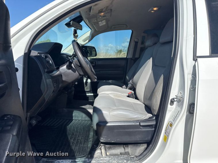 image for item NK9150 2021 Toyota Tundra Crew Cab pickup truck