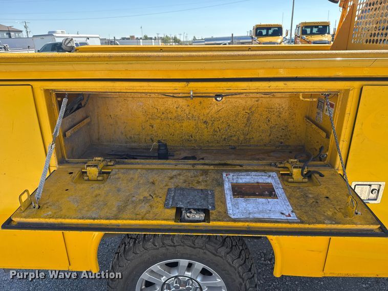 image for item NK9167 2019 Ford F350 Super Duty utility bed pickup truck