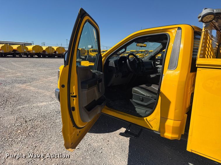 image for item NK9167 2019 Ford F350 Super Duty utility bed pickup truck