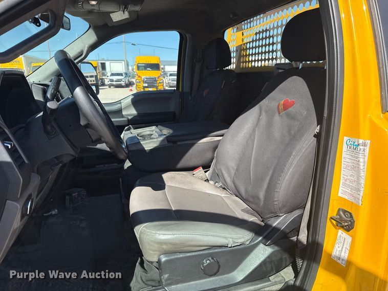 image for item NK9167 2019 Ford F350 Super Duty utility bed pickup truck