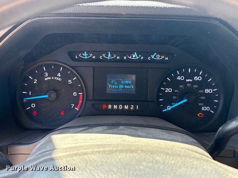 image for item NK9167 2019 Ford F350 Super Duty utility bed pickup truck