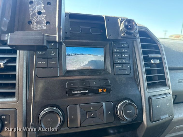 image for item NK9167 2019 Ford F350 Super Duty utility bed pickup truck