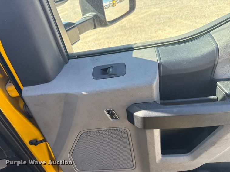 image for item NK9167 2019 Ford F350 Super Duty utility bed pickup truck