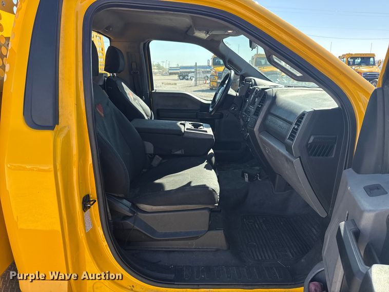 image for item NK9167 2019 Ford F350 Super Duty utility bed pickup truck