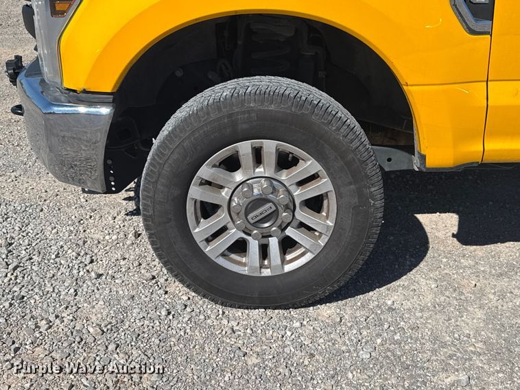 image for item NK9167 2019 Ford F350 Super Duty utility bed pickup truck