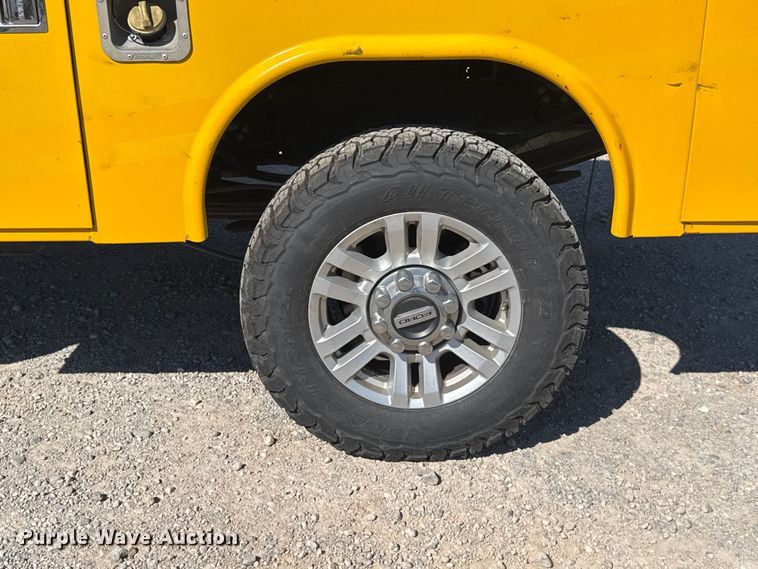 image for item NK9167 2019 Ford F350 Super Duty utility bed pickup truck