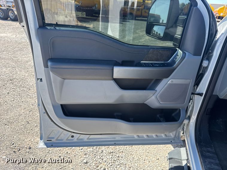 image for item NK9168 2026 Ford F250 Super Duty XLT Crew Cab pickup truck