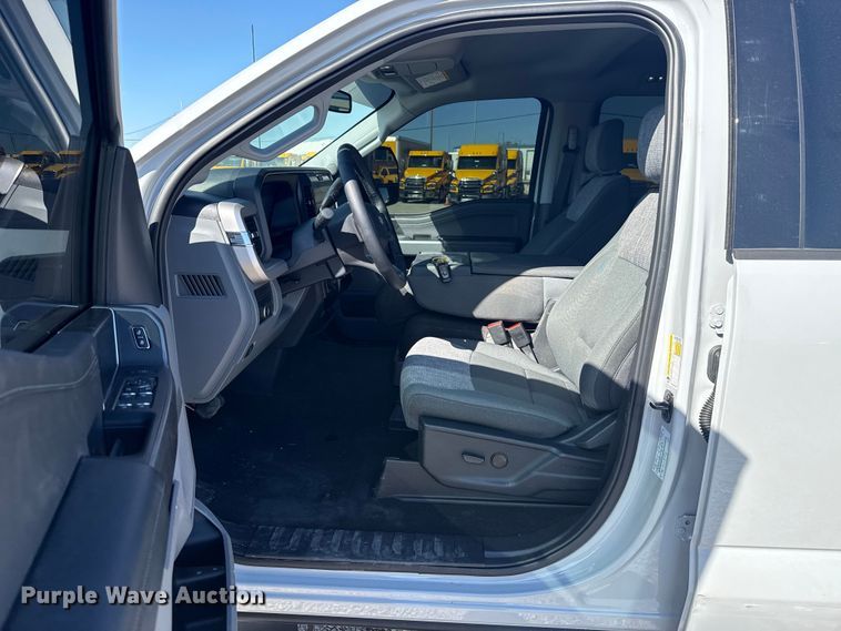 image for item NK9168 2026 Ford F250 Super Duty XLT Crew Cab pickup truck