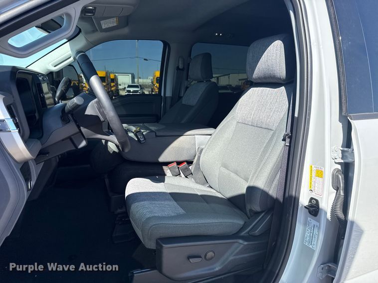 image for item NK9168 2026 Ford F250 Super Duty XLT Crew Cab pickup truck