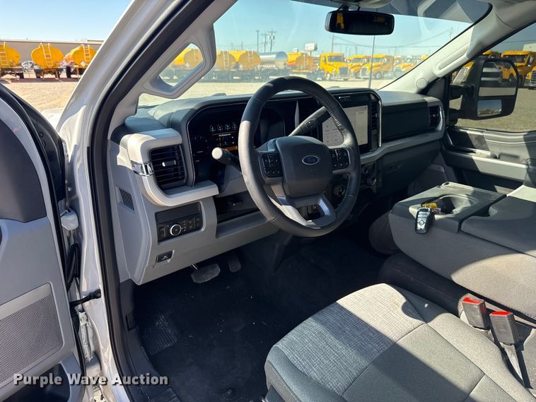 image for item NK9168 2026 Ford F250 Super Duty XLT Crew Cab pickup truck