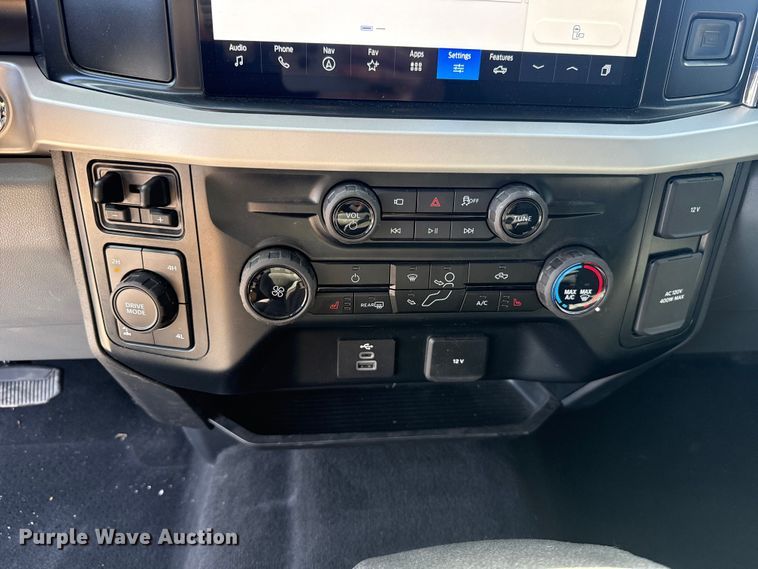 image for item NK9168 2026 Ford F250 Super Duty XLT Crew Cab pickup truck