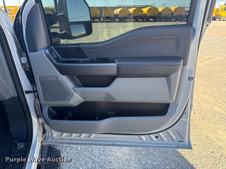 image for item NK9168 2026 Ford F250 Super Duty XLT Crew Cab pickup truck