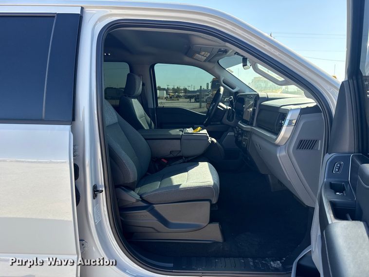 image for item NK9168 2026 Ford F250 Super Duty XLT Crew Cab pickup truck