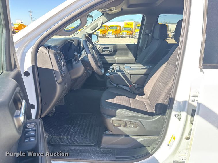 image for item NK9169 2023 Chevrolet Silverado 1500 Crew Cab pickup truck