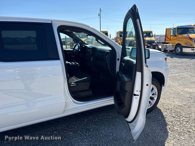 image for item NK9169 2023 Chevrolet Silverado 1500 Crew Cab pickup truck