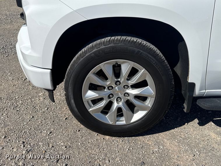 image for item NK9169 2023 Chevrolet Silverado 1500 Crew Cab pickup truck