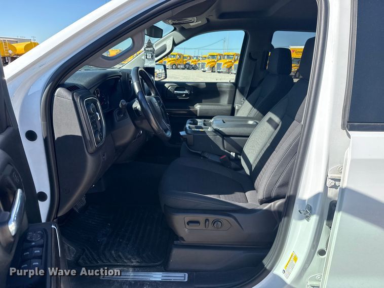 image for item NK9170 2021 Chevrolet Silverado 1500 Crew Cab pickup truck