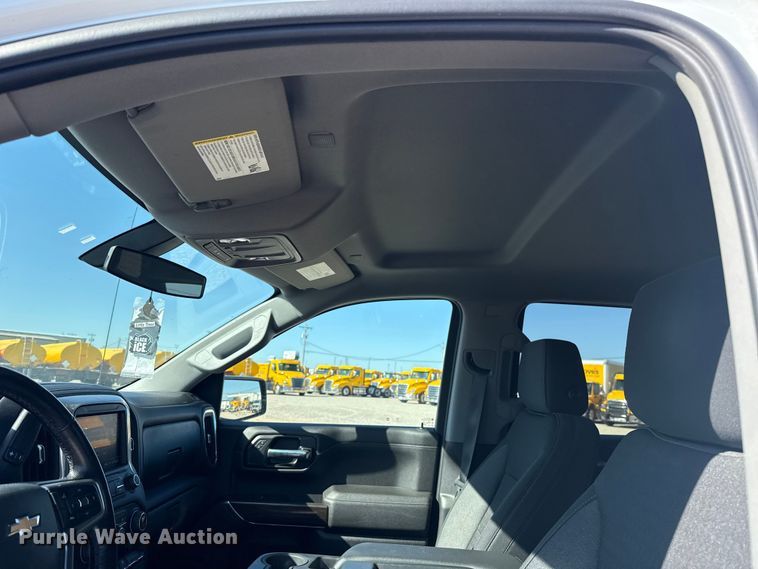 image for item NK9170 2021 Chevrolet Silverado 1500 Crew Cab pickup truck