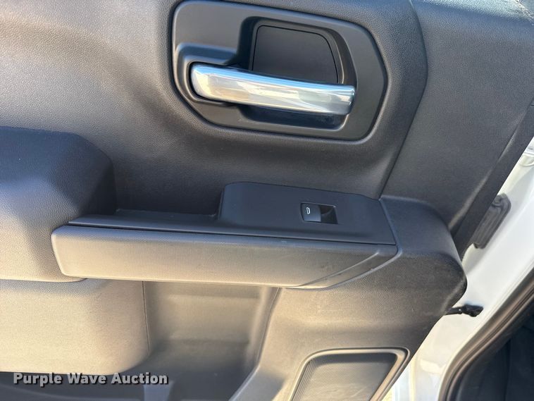 image for item NK9170 2021 Chevrolet Silverado 1500 Crew Cab pickup truck