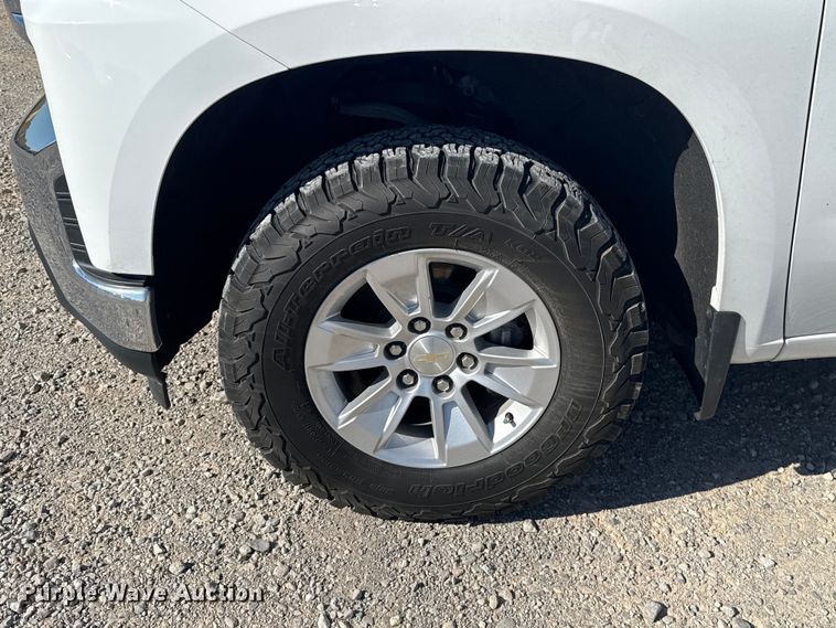 image for item NK9170 2021 Chevrolet Silverado 1500 Crew Cab pickup truck