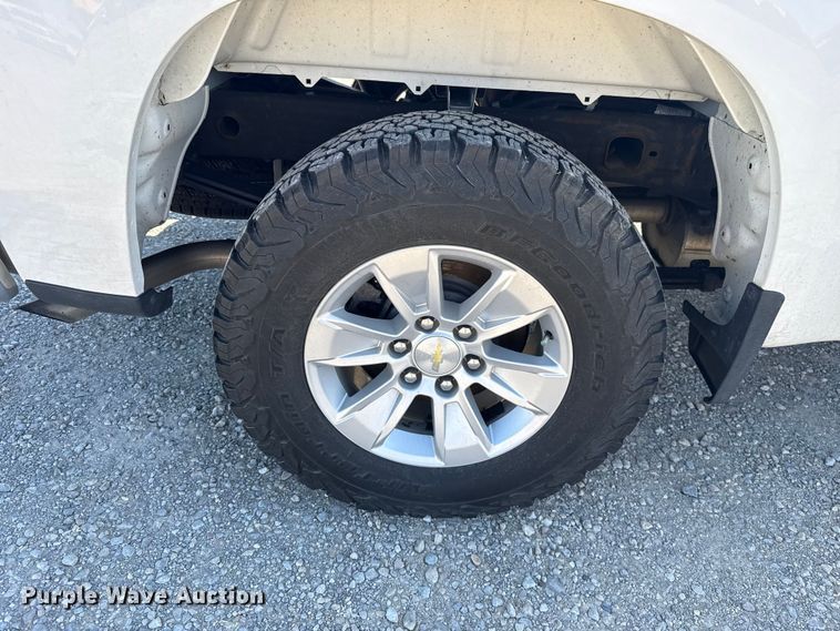 image for item NK9170 2021 Chevrolet Silverado 1500 Crew Cab pickup truck