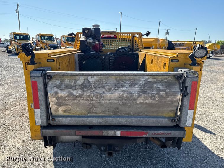 image for item NK9171 2018 Chevrolet Silverado 3500HD utility bed pickup truck