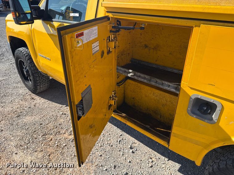 image for item NK9171 2018 Chevrolet Silverado 3500HD utility bed pickup truck