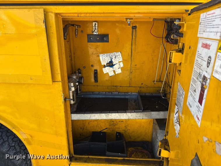 image for item NK9171 2018 Chevrolet Silverado 3500HD utility bed pickup truck