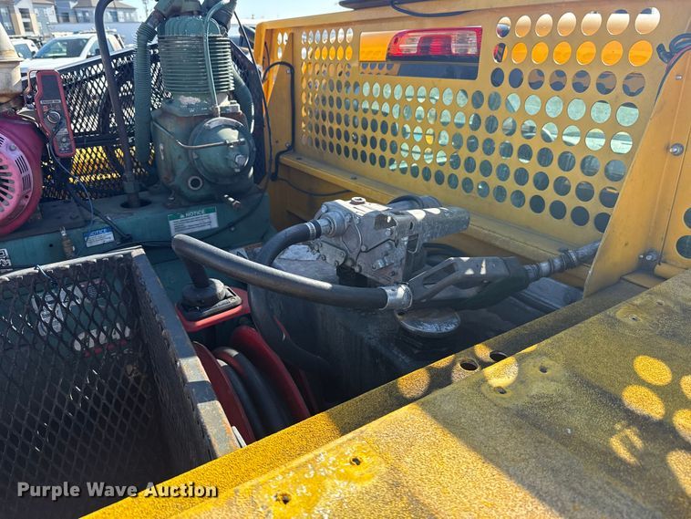 image for item NK9171 2018 Chevrolet Silverado 3500HD utility bed pickup truck