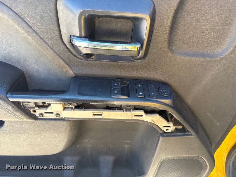 image for item NK9171 2018 Chevrolet Silverado 3500HD utility bed pickup truck