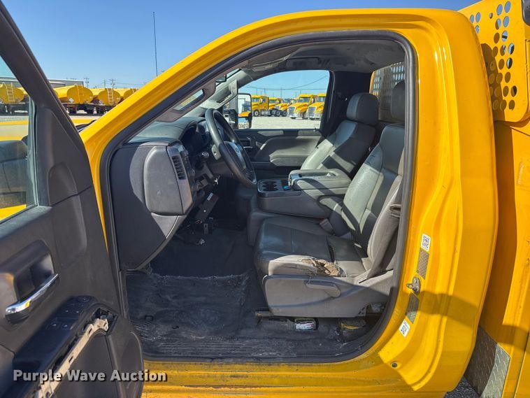 image for item NK9171 2018 Chevrolet Silverado 3500HD utility bed pickup truck