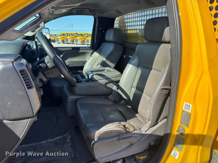 image for item NK9171 2018 Chevrolet Silverado 3500HD utility bed pickup truck