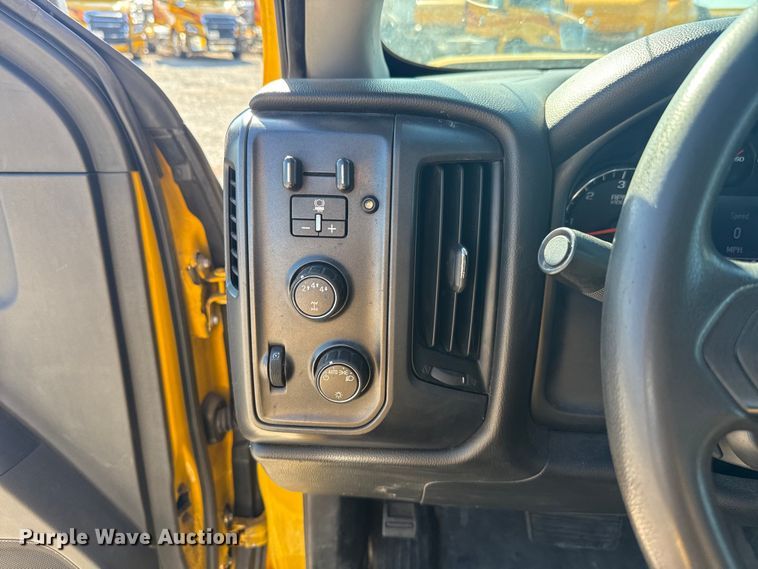 image for item NK9171 2018 Chevrolet Silverado 3500HD utility bed pickup truck