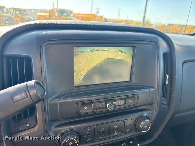 image for item NK9171 2018 Chevrolet Silverado 3500HD utility bed pickup truck