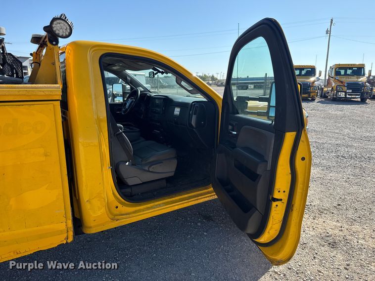 image for item NK9171 2018 Chevrolet Silverado 3500HD utility bed pickup truck