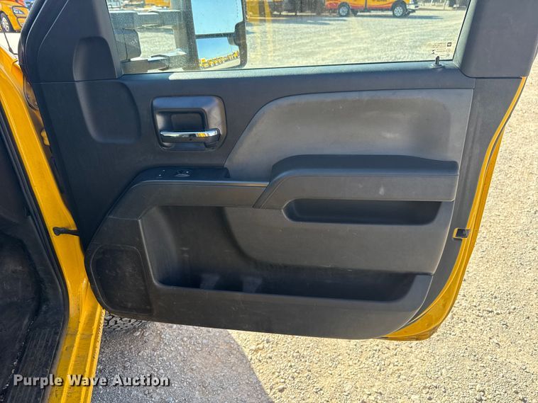 image for item NK9171 2018 Chevrolet Silverado 3500HD utility bed pickup truck