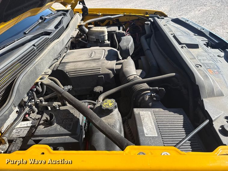 image for item NK9171 2018 Chevrolet Silverado 3500HD utility bed pickup truck