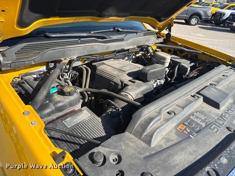 image for item NK9171 2018 Chevrolet Silverado 3500HD utility bed pickup truck