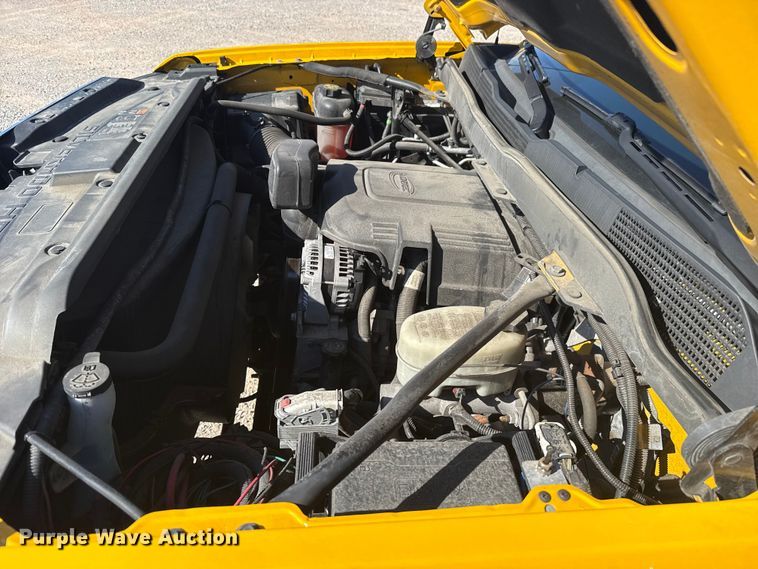 image for item NK9171 2018 Chevrolet Silverado 3500HD utility bed pickup truck