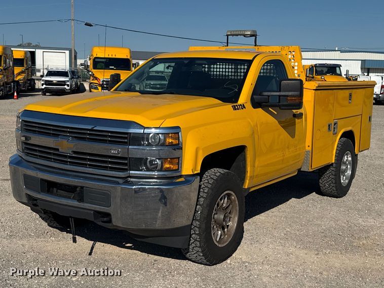 image for item NK9172 2017 Chevrolet Silverado 3500HD utility bed pickup truck